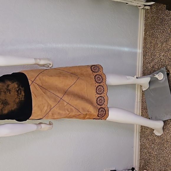 ECOLOGIE Tan Faux Suede Patchwork Scalloped Floral Cutout Skirt - Picture 6 of 11